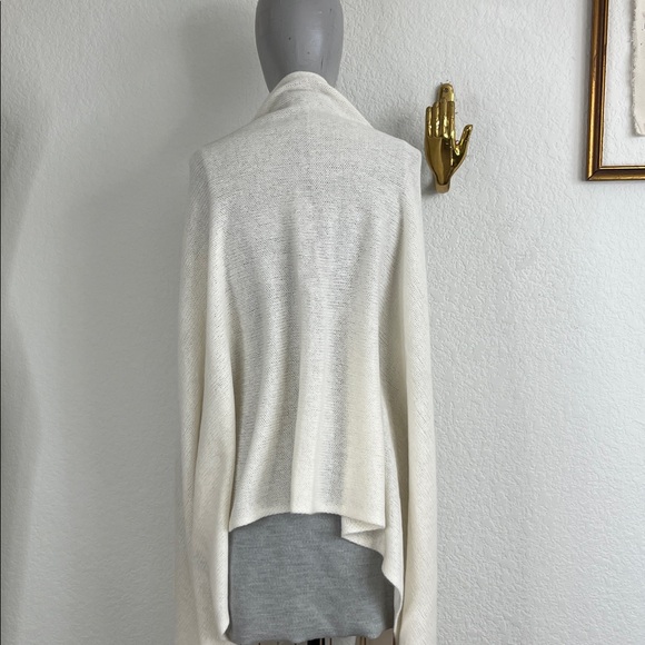 Lisa Yang Oslo Cashmere Scarf - Picture 6 of 8